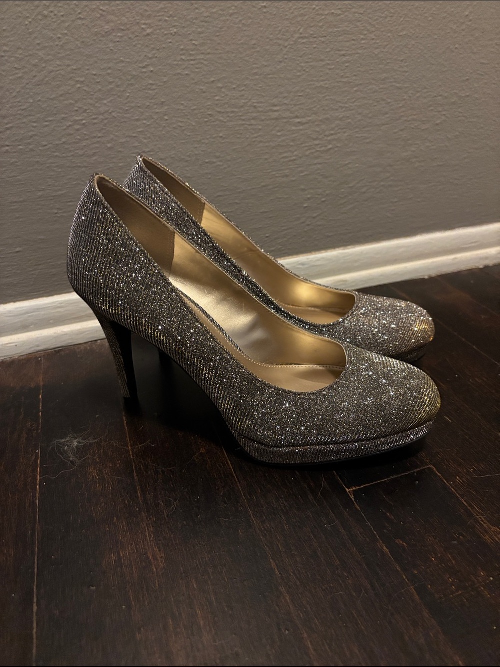 FIONI Clothing Silver Glitter Platform High Heel Pumps